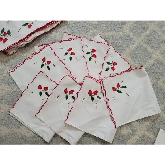 Vtg NEW "Strawberry" Embroidered Madeira Linen Set, 1 Table Runner, 8x Napkins a - Picture 7 of 12